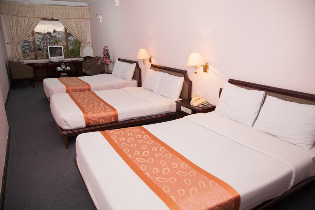 Golf 1 Hotel Da Lat Room photo