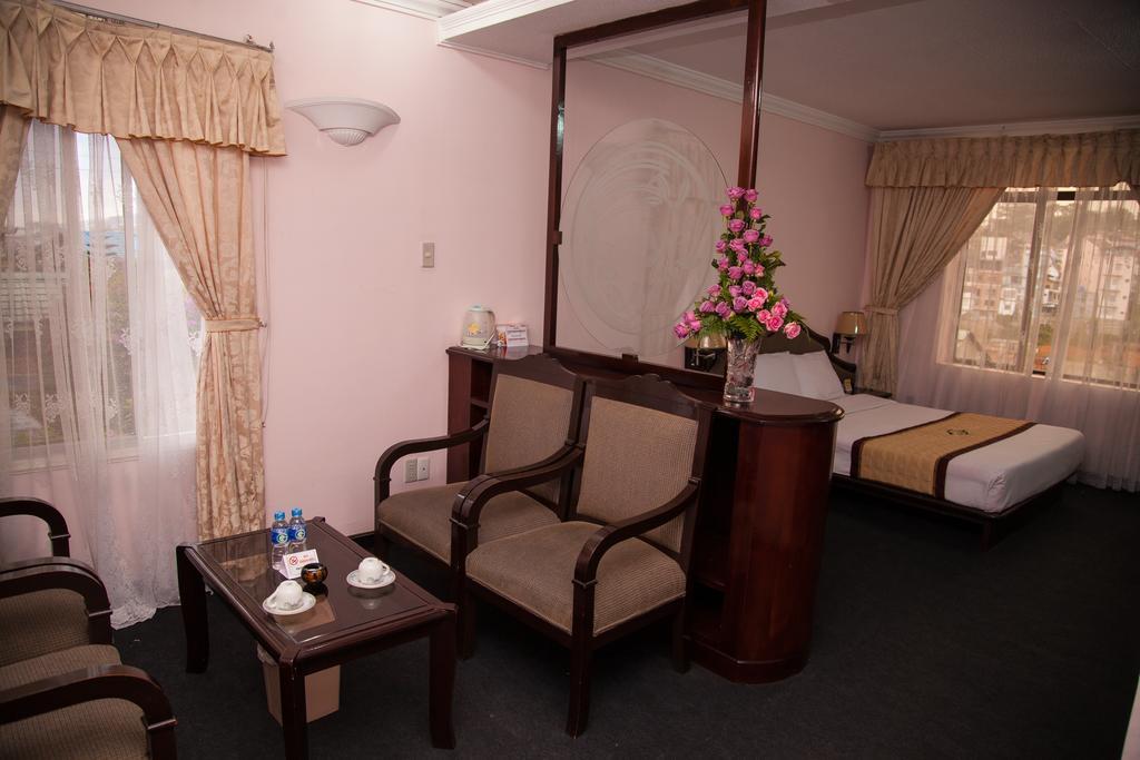 Golf 1 Hotel Da Lat Room photo